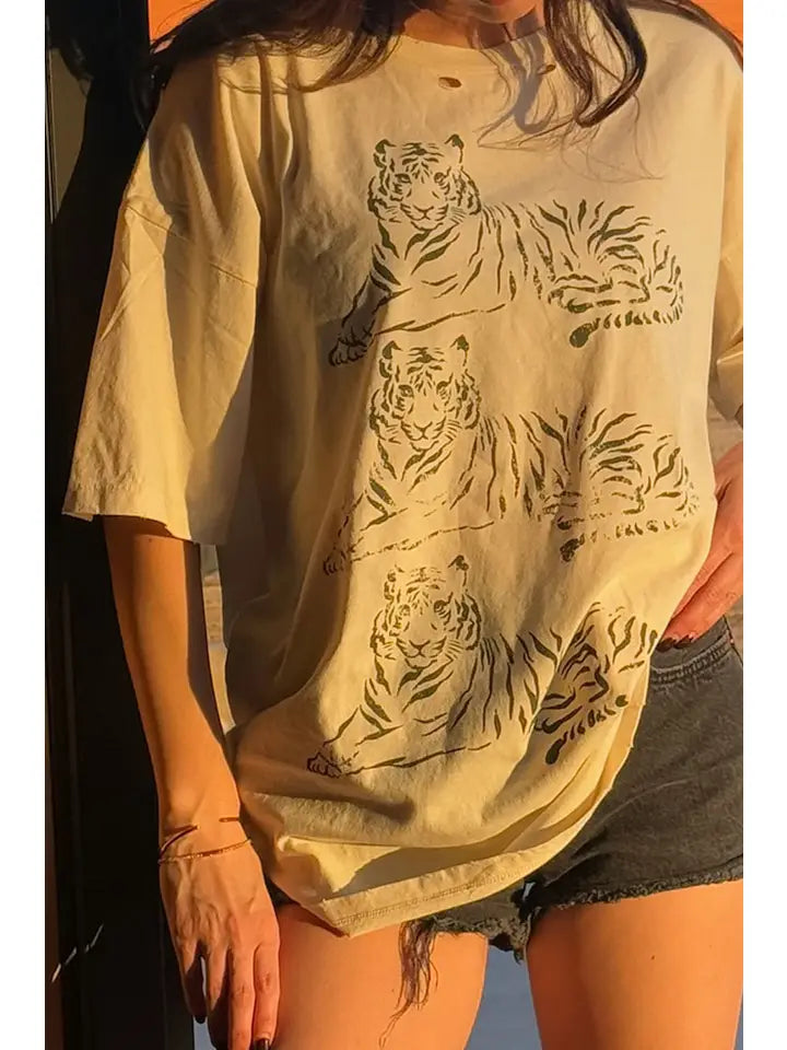 Tiger Trio Oversized Vintage-Wash Graphic Tee