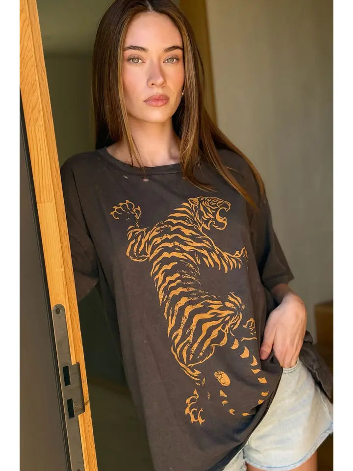Roaring Tiger Oversized Vintage-Wash Graphic Tee