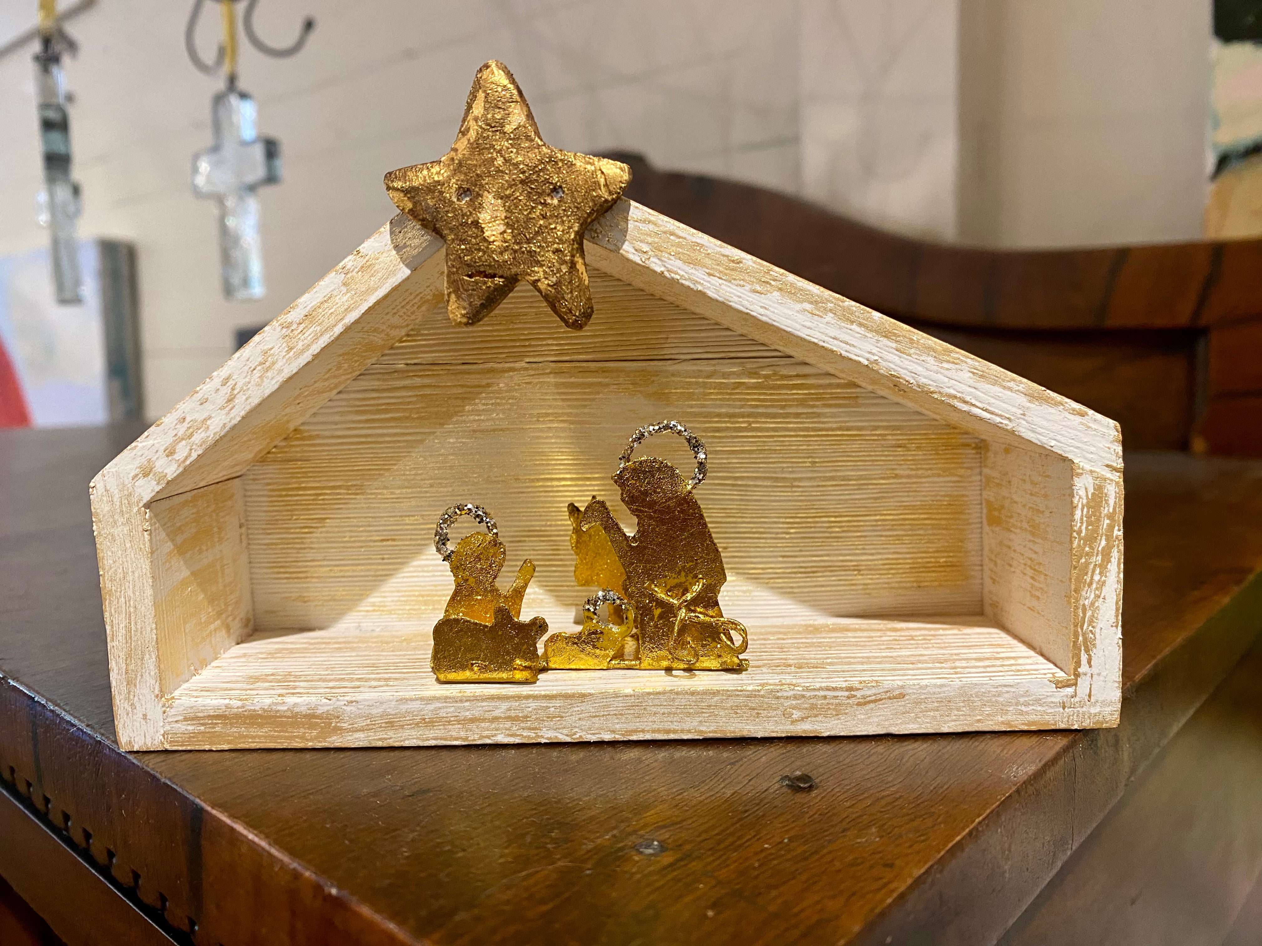Nativity Silhouette in creche with Gold Star